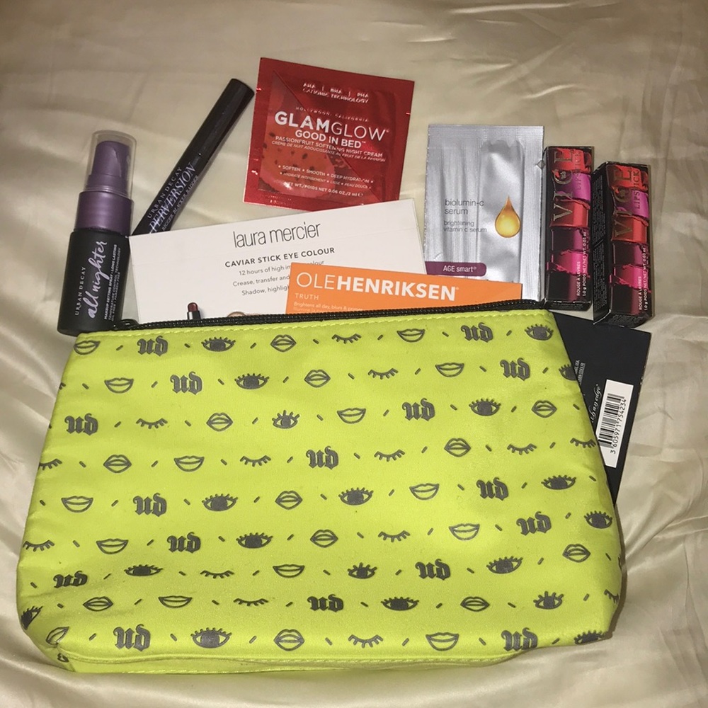 Makeup and Skincare Sample Set